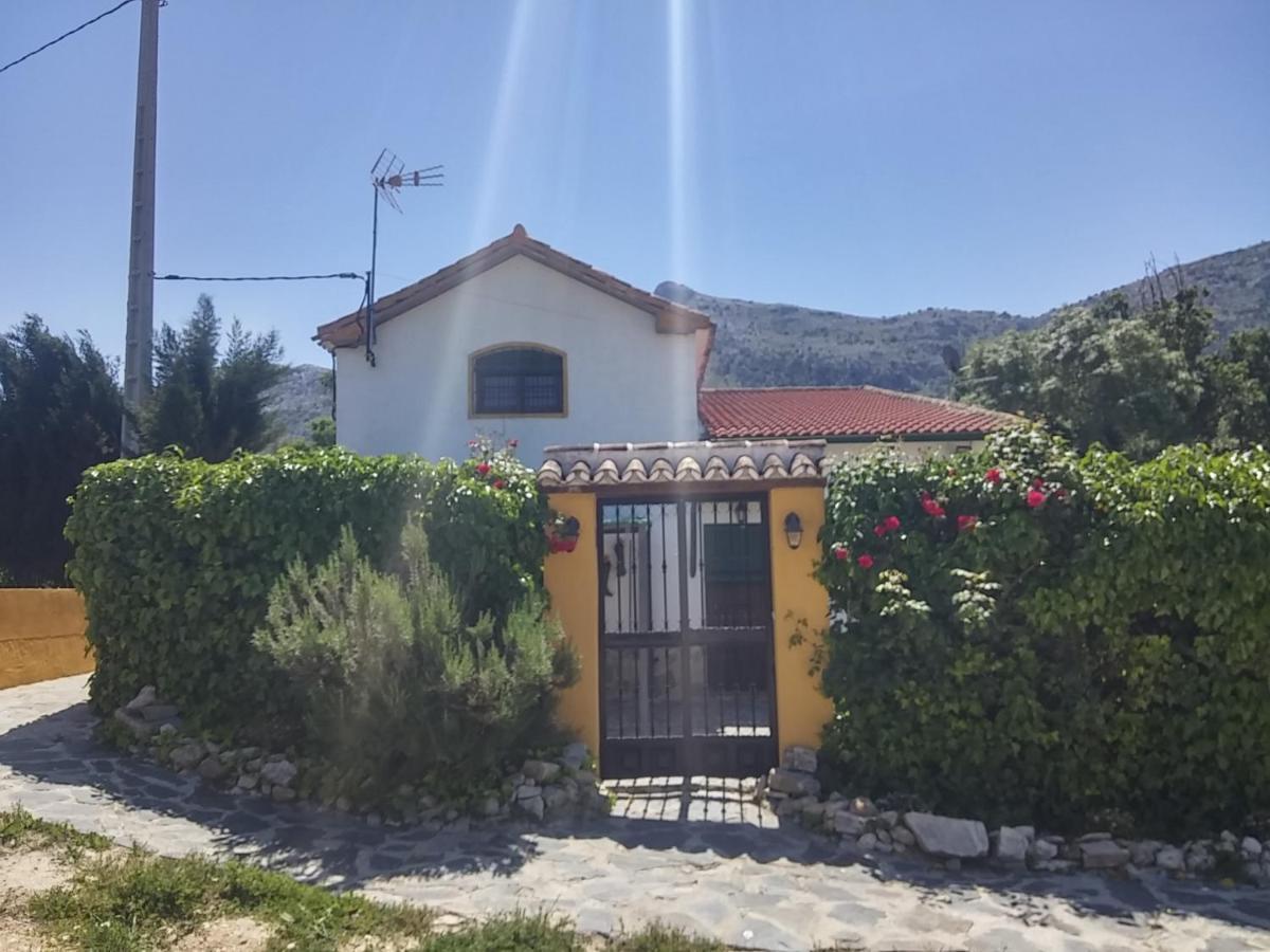 Molino Jabonero Guest House Villanueva del Trabuco Luaran gambar